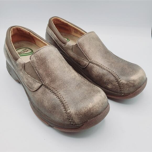 DANSKO Kim Distressed Brown Leather Slip On Clogs Slip Resistant Soles Size 38 - Picture 2 of 12
